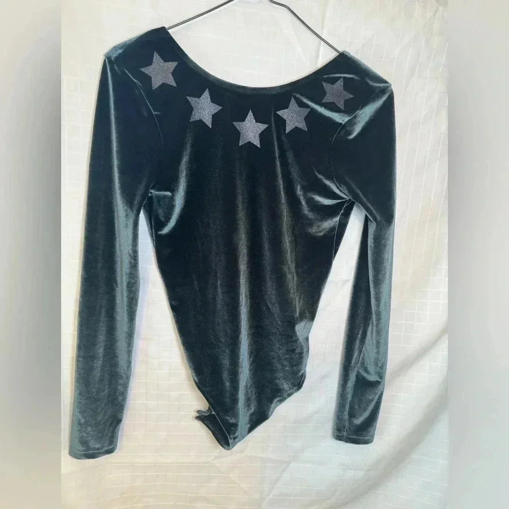 NWT VICTORIAS SECRET VELVET DARK GREEN X-SMALL VICTORIA SPORT BODYSUIT Stars